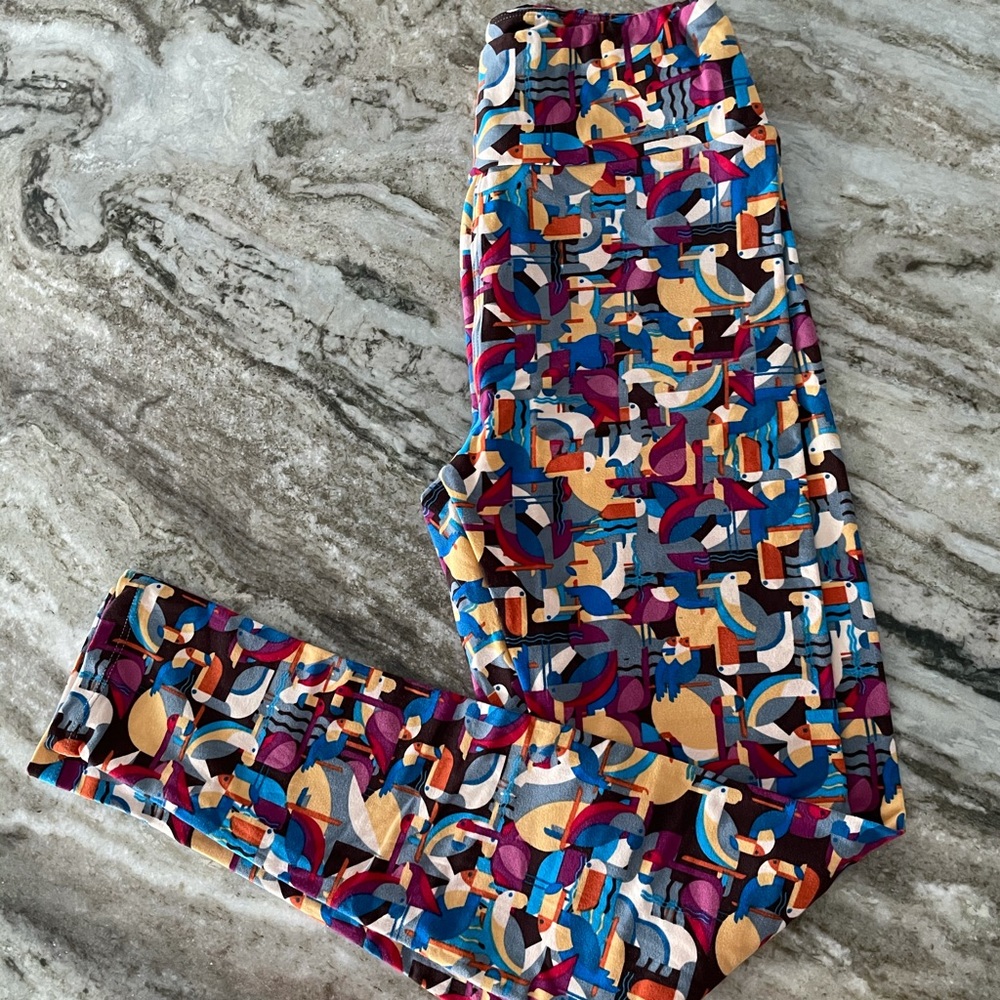 OS Lularoe Tiki Bird Leggings